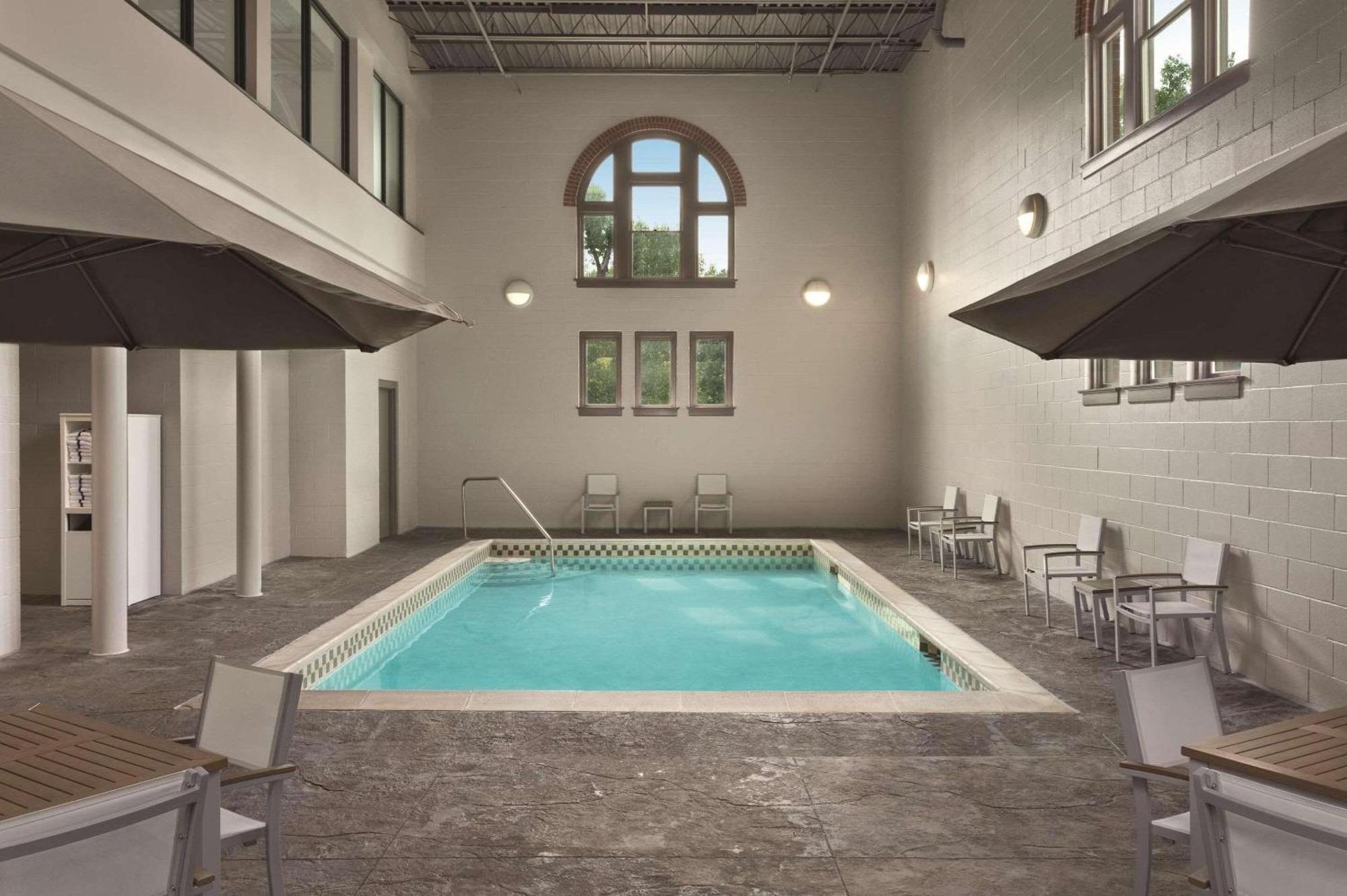 Country Inn & Suites By Radisson, St Charles Historic District Saint Charles Exterior photo